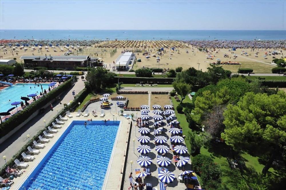 Hotel Danieli Bibione Luaran gambar