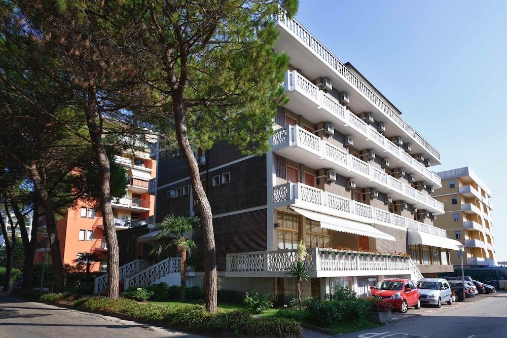 Hotel Danieli Bibione Luaran gambar